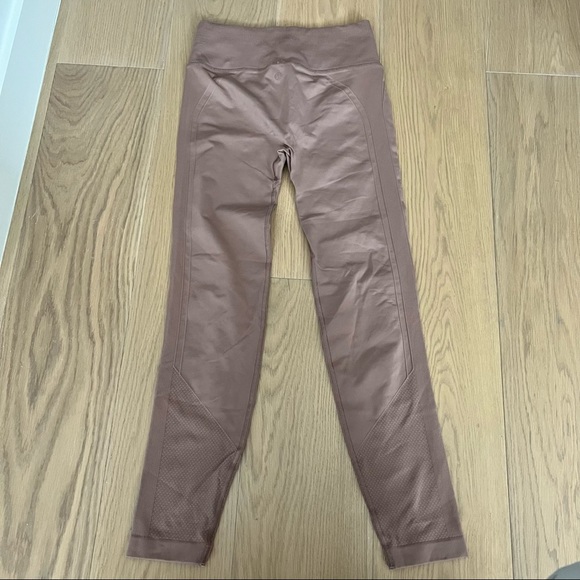 Lululemon mauve light purple nude leggings size 8 cute chic athleisure - Picture 2 of 4